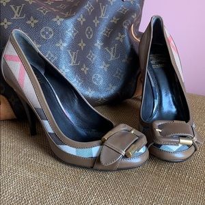Burberry pump - Authentic Vintage